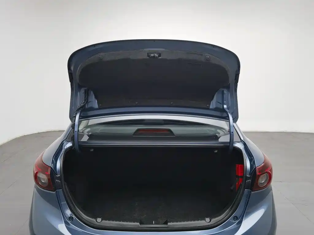 Mazda 3 Axela — миниатюра 16