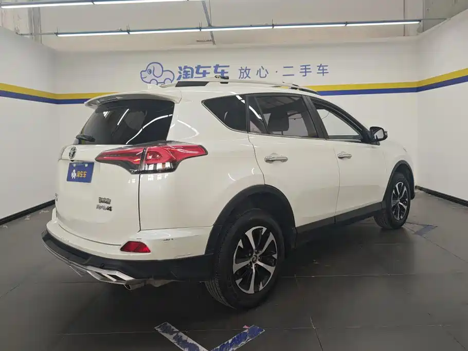 Toyota RAV4 2.0L CVT 2WD Elegant Edition China VI, фото 3