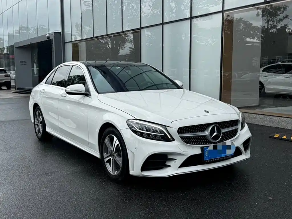 Mercedes-Benz C-Class — миниатюра 3
