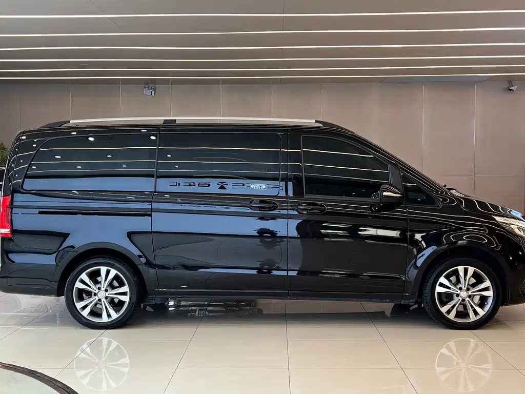 Mercedes-Benz V-Class — миниатюра 4