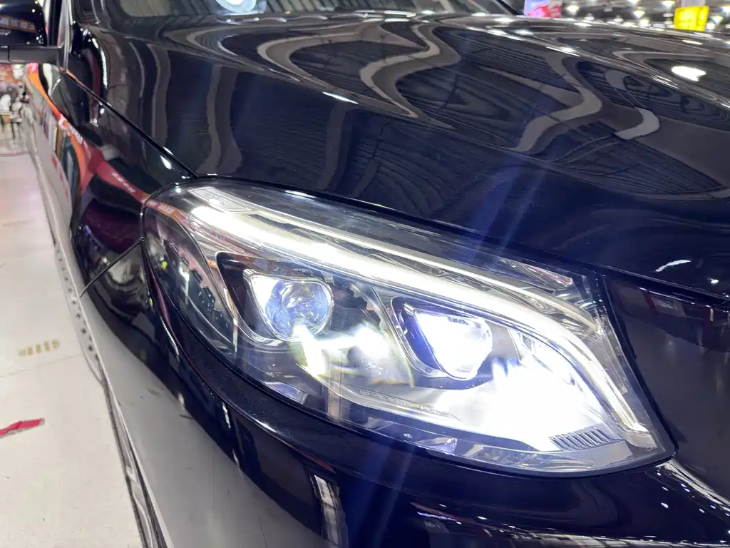 Mercedes-Benz GLE (Import) — миниатюра 20