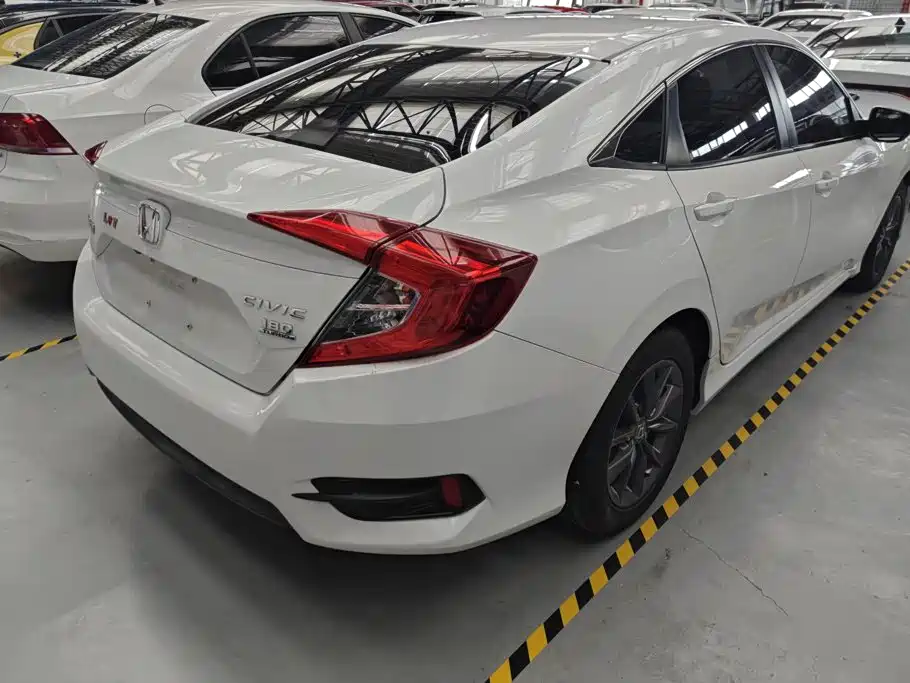 Honda Civic — миниатюра 3