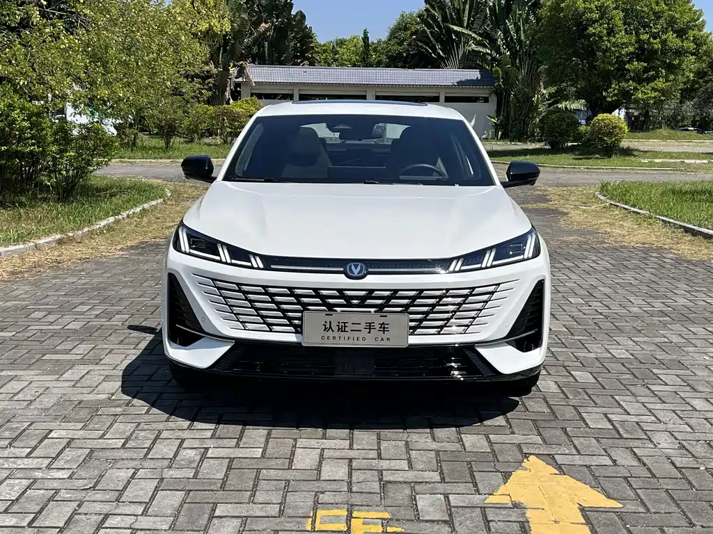 Changan Eado — миниатюра 2