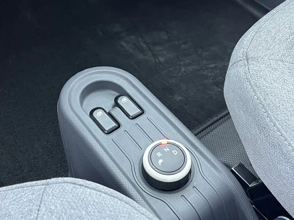 Wuling MINIEV — миниатюра 15