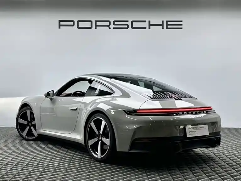 Porsche 911 2025 Carrera 3.0T