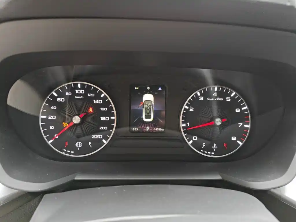 MG MG5 — миниатюра 8