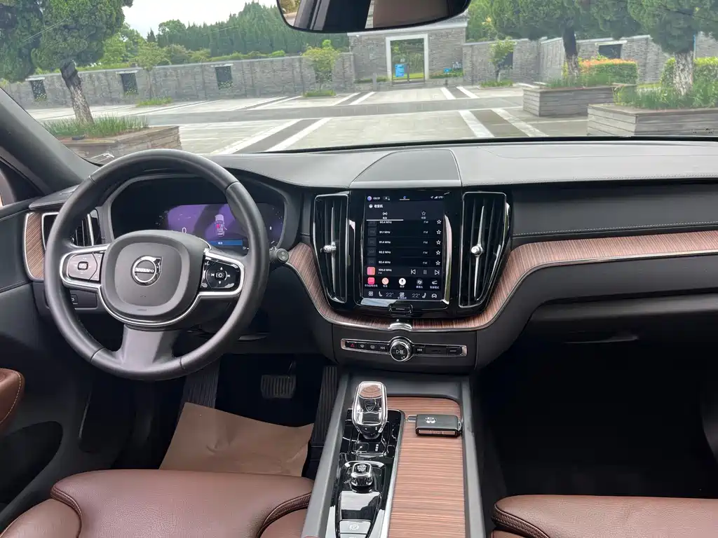 Volvo XC60 — миниатюра 6