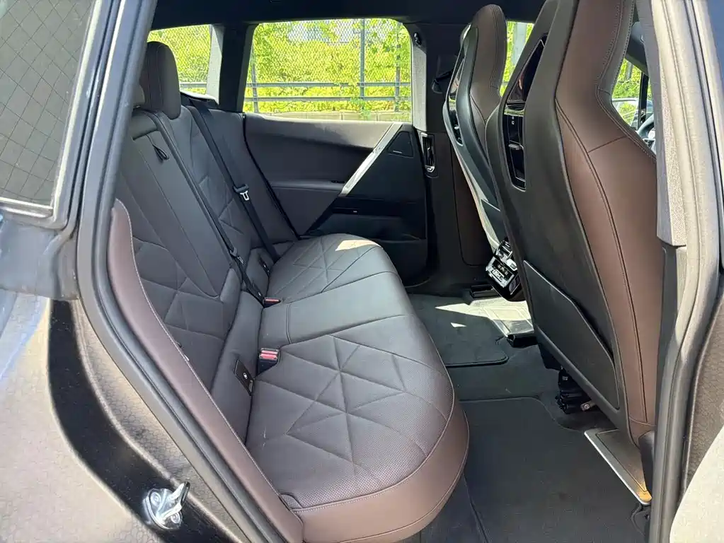 BMW iX — миниатюра 4