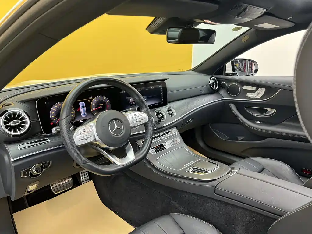 Mercedes-Benz E-Class (Import) — миниатюра 32