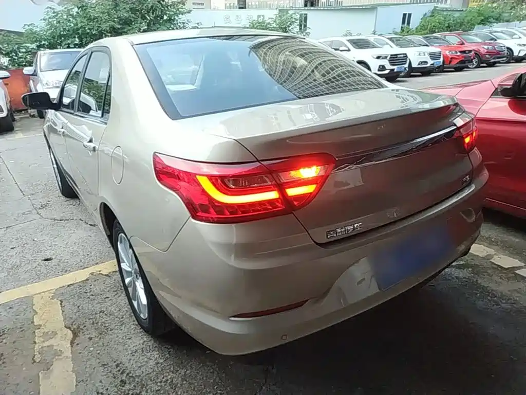 Geely Vision — миниатюра 5