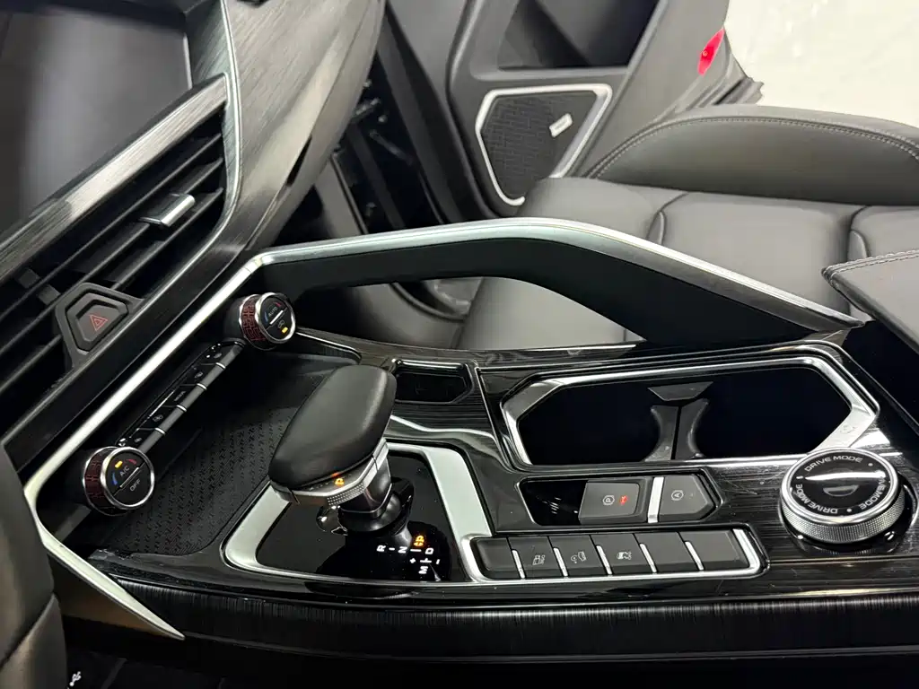 Geely Xingyue — миниатюра 12