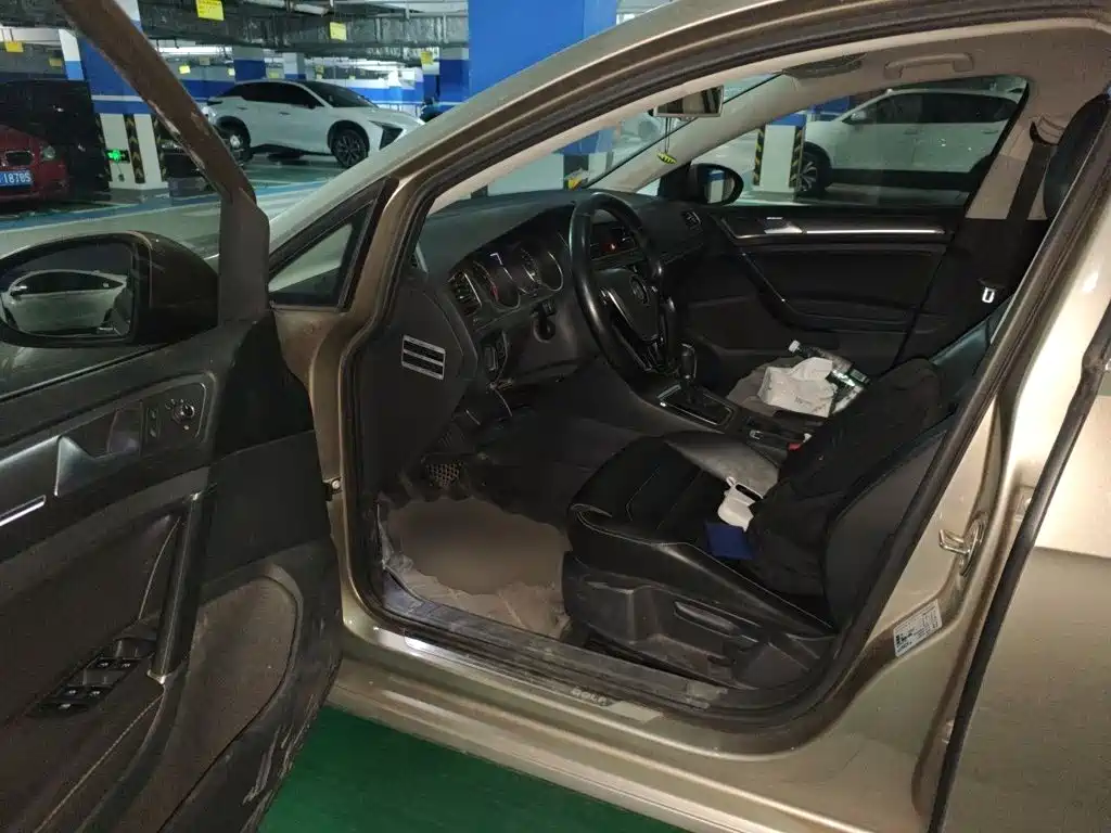 Volkswagen Golf — миниатюра 17