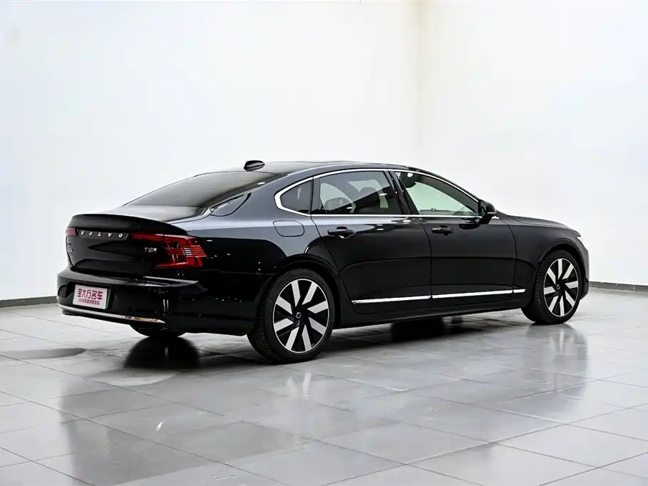 VOLVO S90 PLUG IN HYBRID