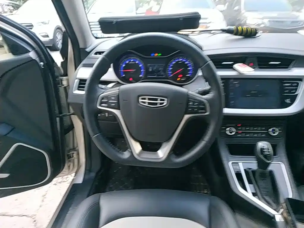 Geely Vision — миниатюра 11