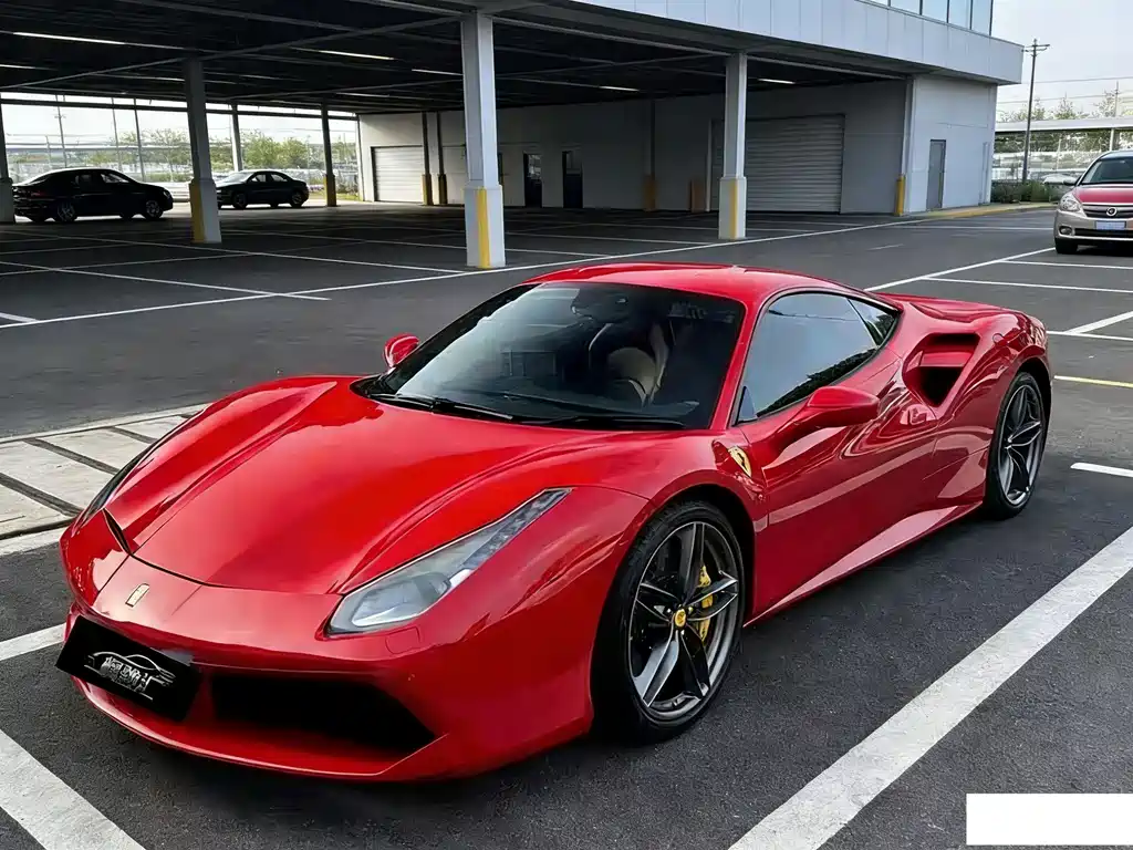 FERRARI 488