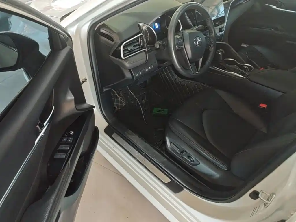 Toyota Camry — миниатюра 16
