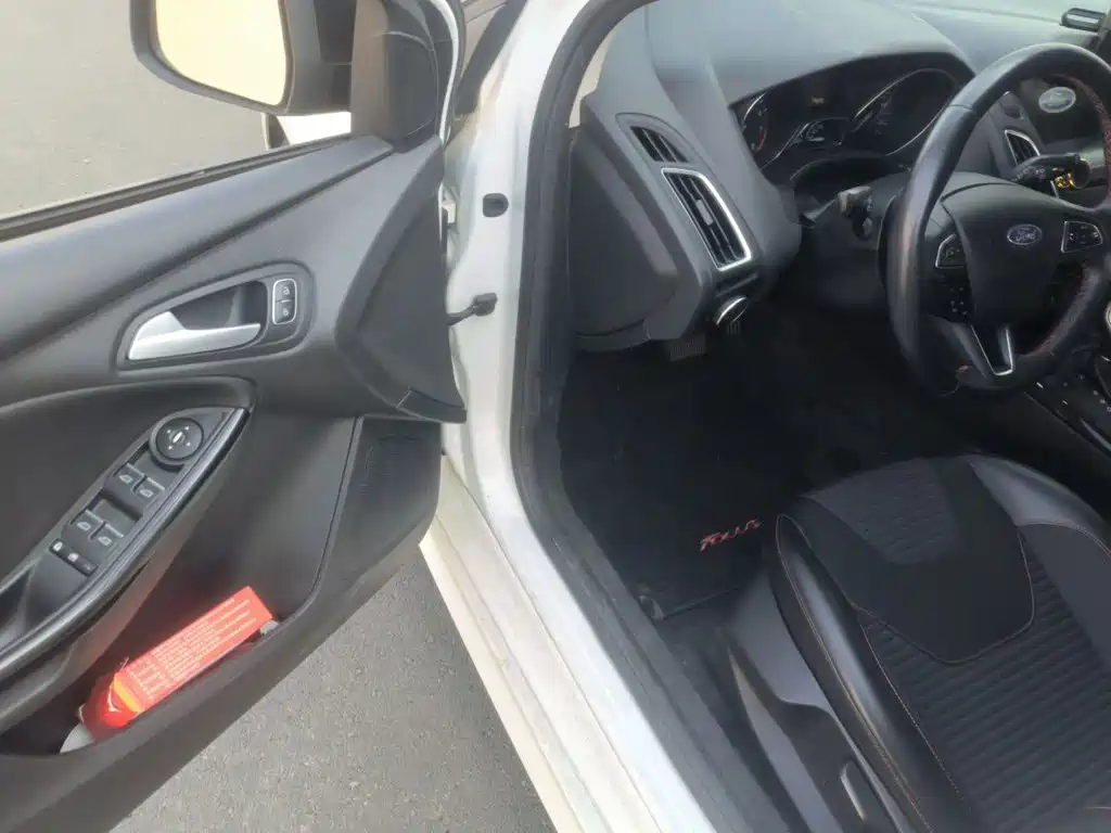 Ford Focus — миниатюра 17