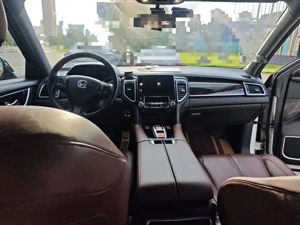 Honda UR-V — миниатюра 10
