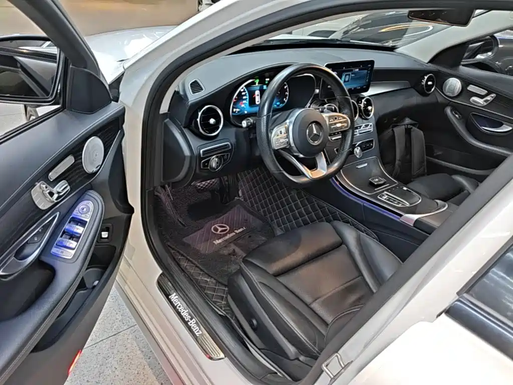 Mercedes-Benz C-Class — миниатюра 16