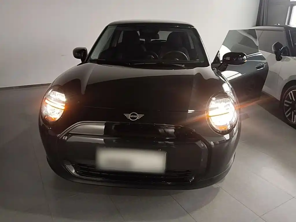 MINI MINI COOPER EV — миниатюра 3