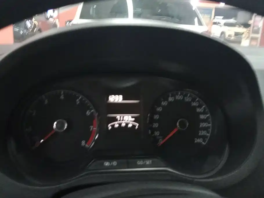 Volkswagen Polo — миниатюра 13