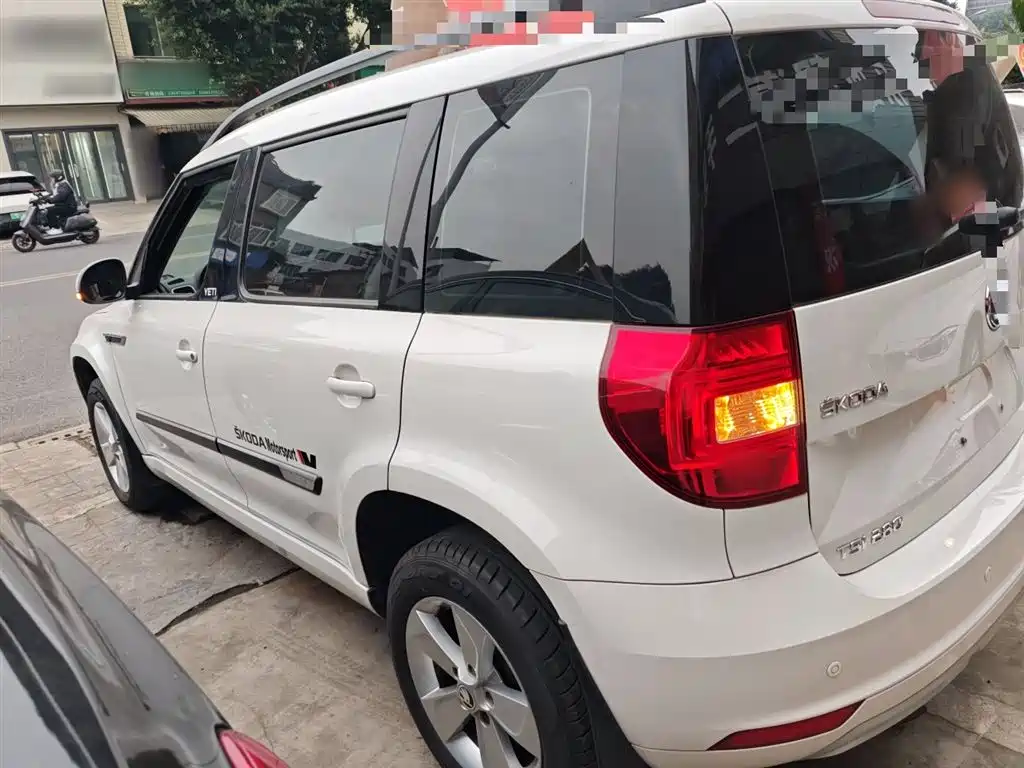SKODA YETI
