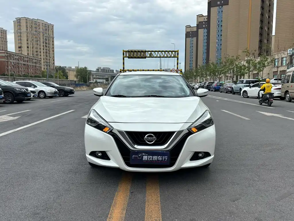 Nissan Bluebird — миниатюра 2