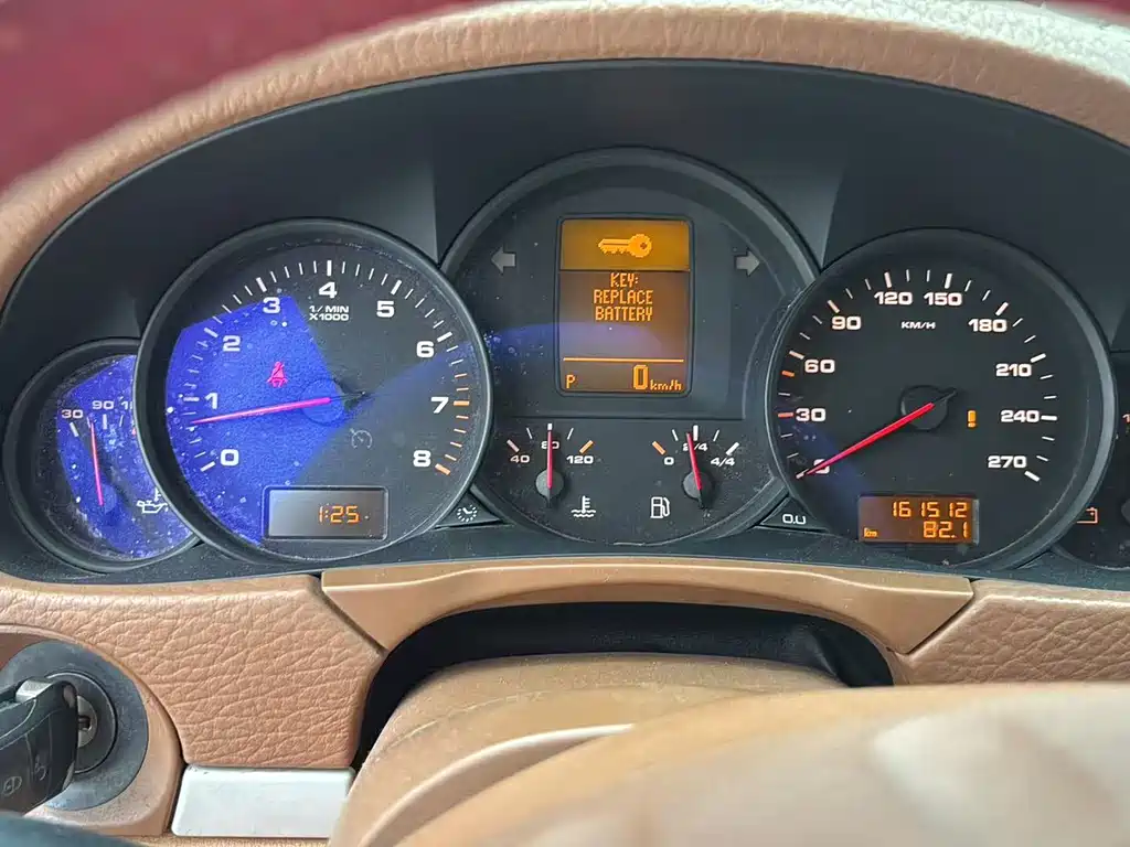 Porsche Cayenne — миниатюра 9