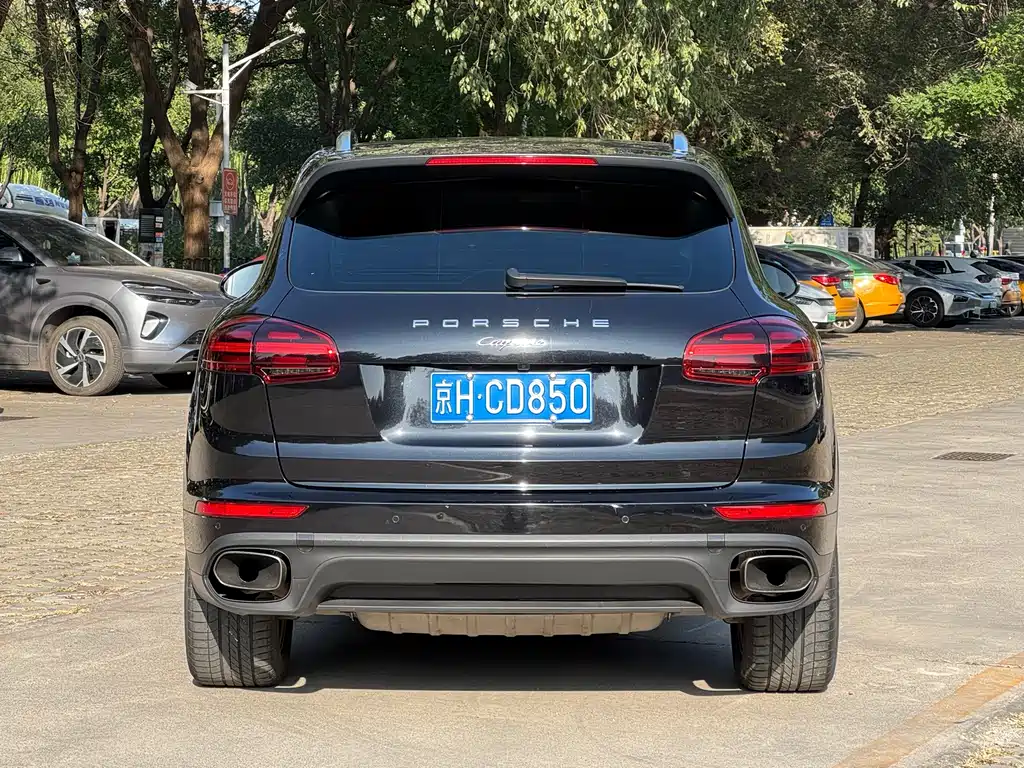 Porsche Cayenne — миниатюра 6