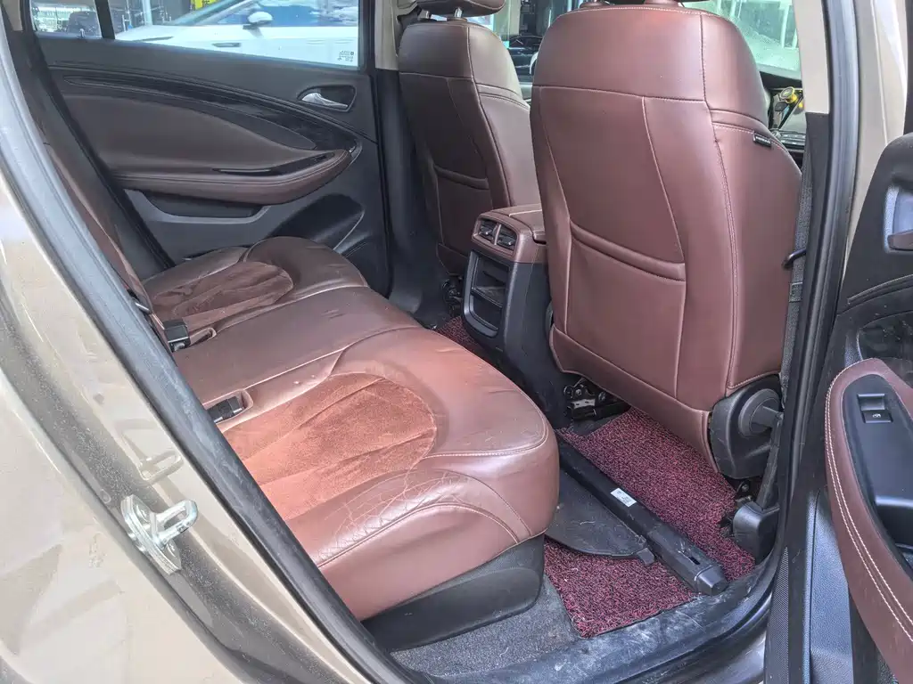 Buick Envision Plus — миниатюра 8