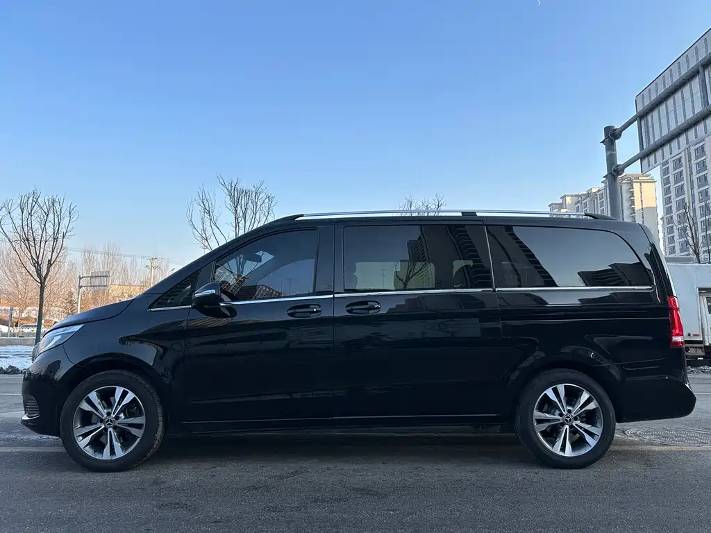 MERCEDES-BENZ V CLASS