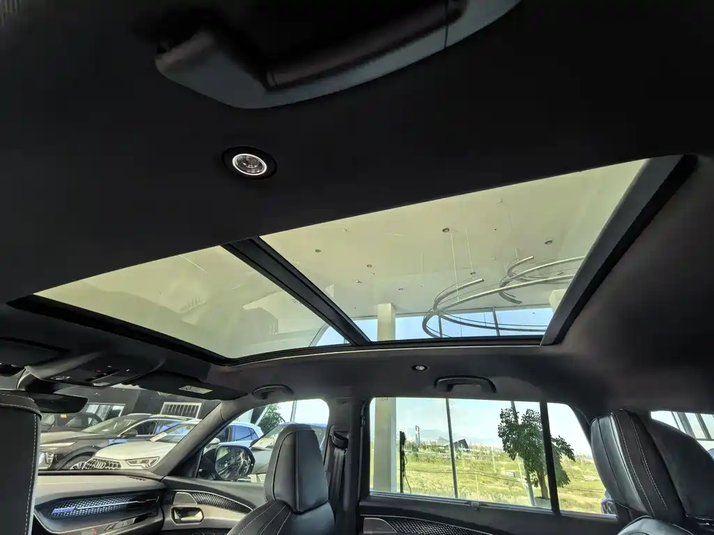 Audi Q6 — миниатюра 13