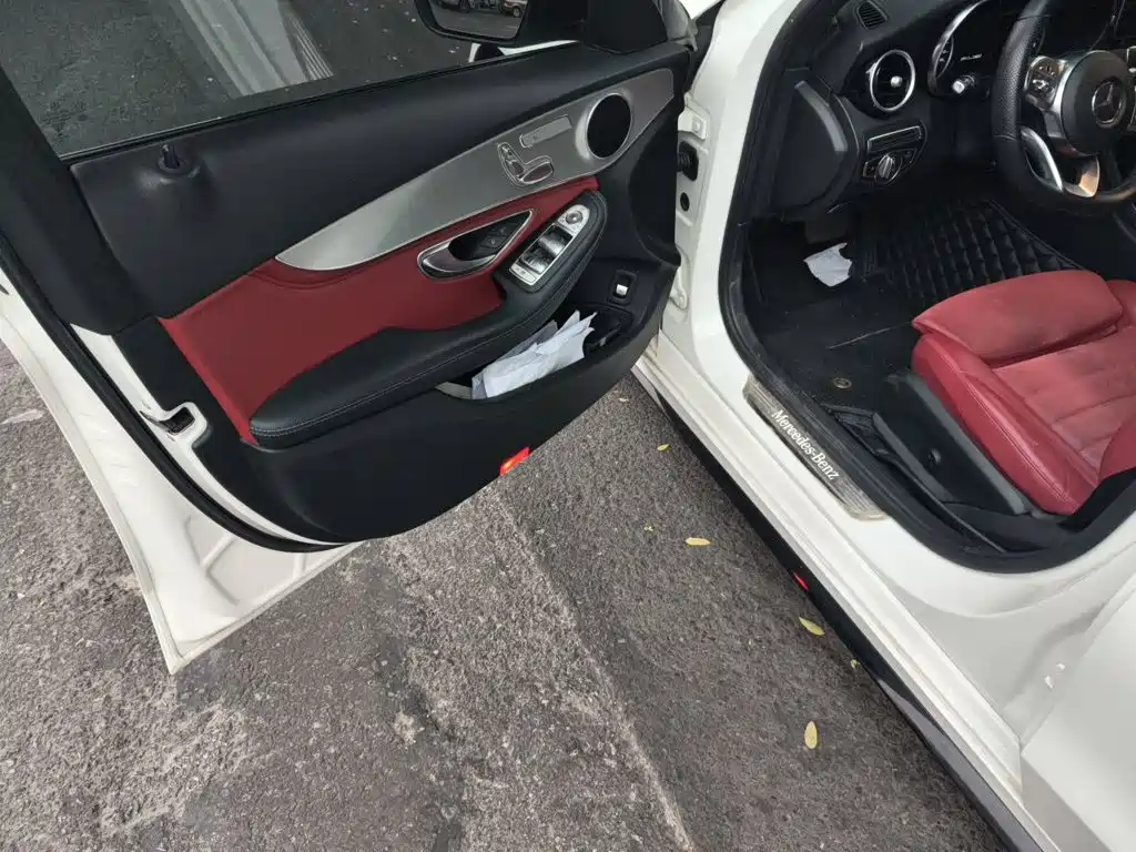 Mercedes-Benz C-Class — миниатюра 12