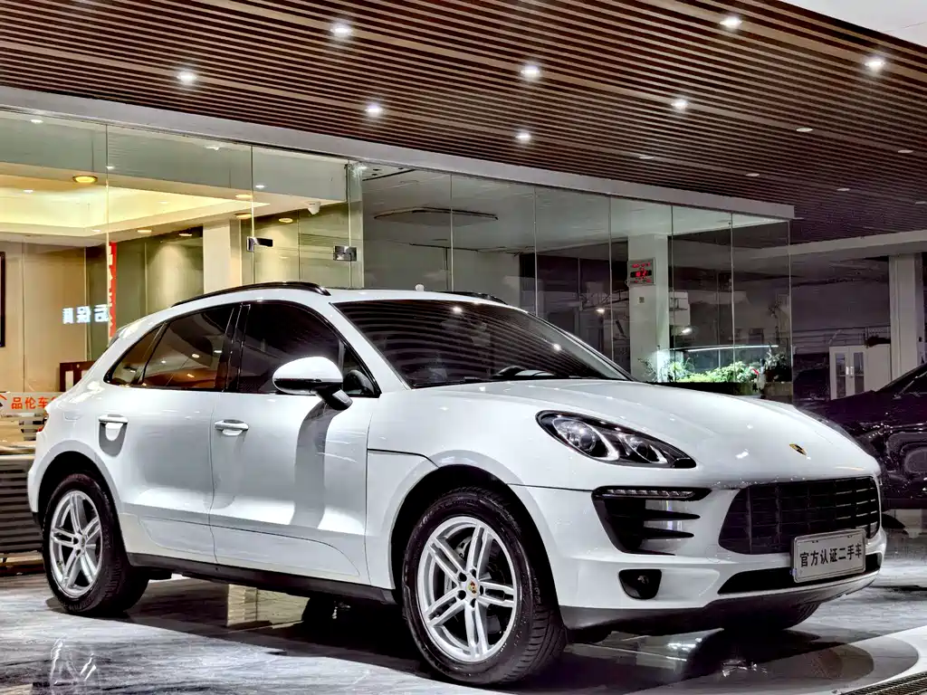 Porsche Macan — миниатюра 3