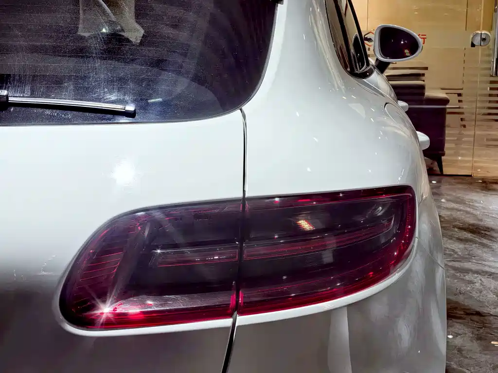 Porsche Macan — миниатюра 15