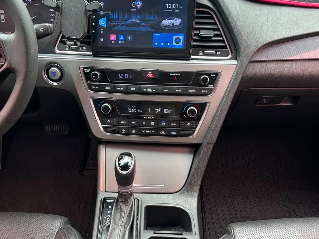 Hyundai Sonata — миниатюра 10
