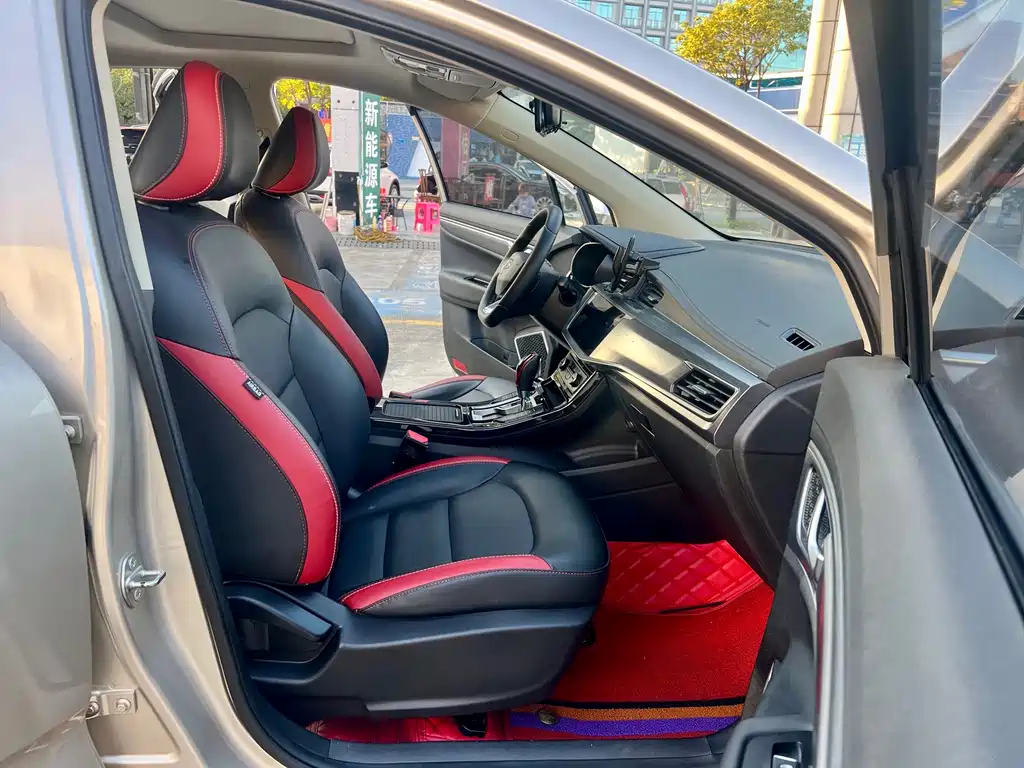 Geely Emgrand GS — миниатюра 17