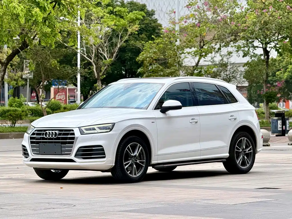 Audi Q5L — миниатюра 2
