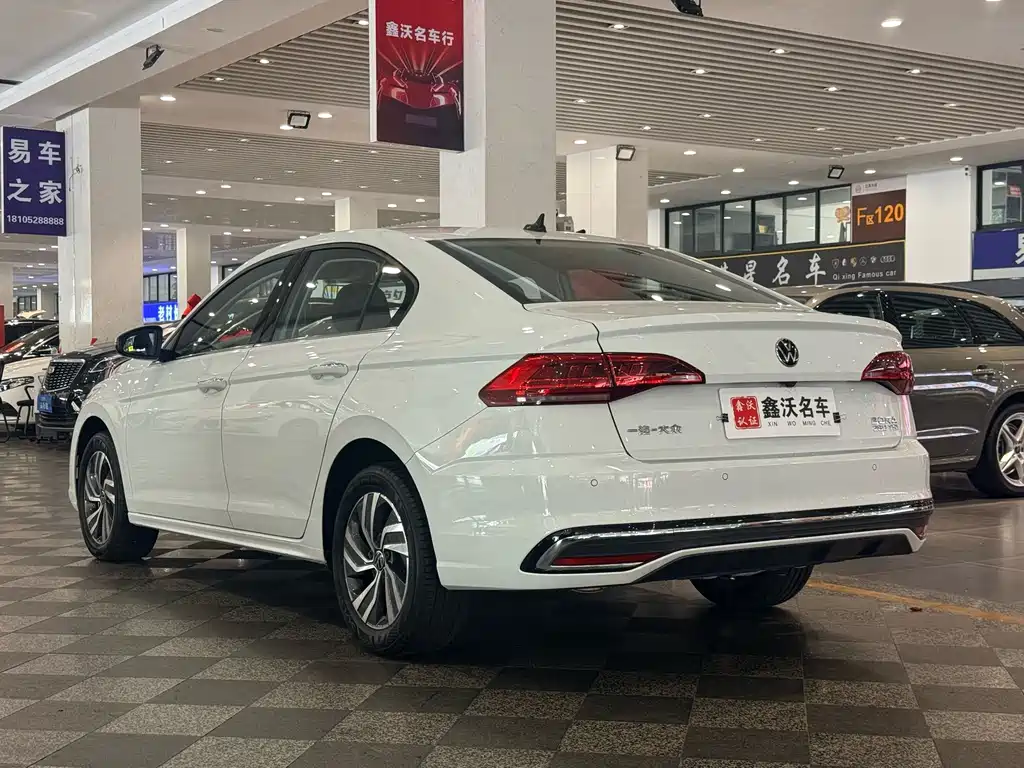 Volkswagen Bora — миниатюра 4