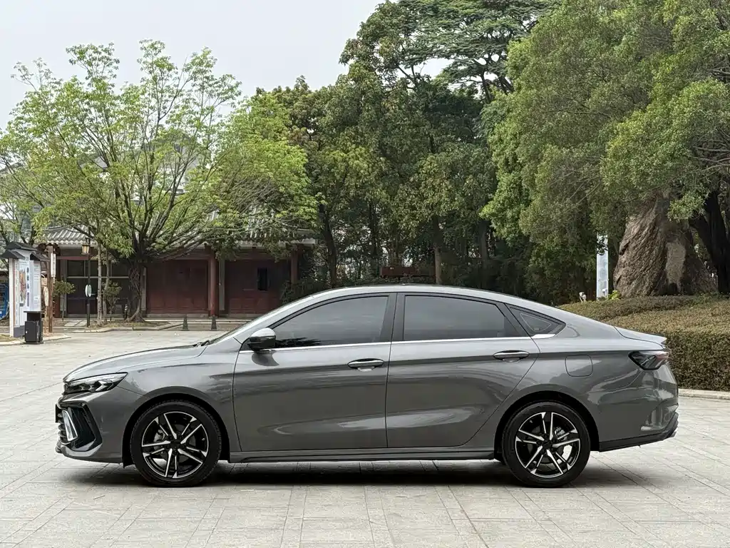 Geely Binrui — миниатюра 10