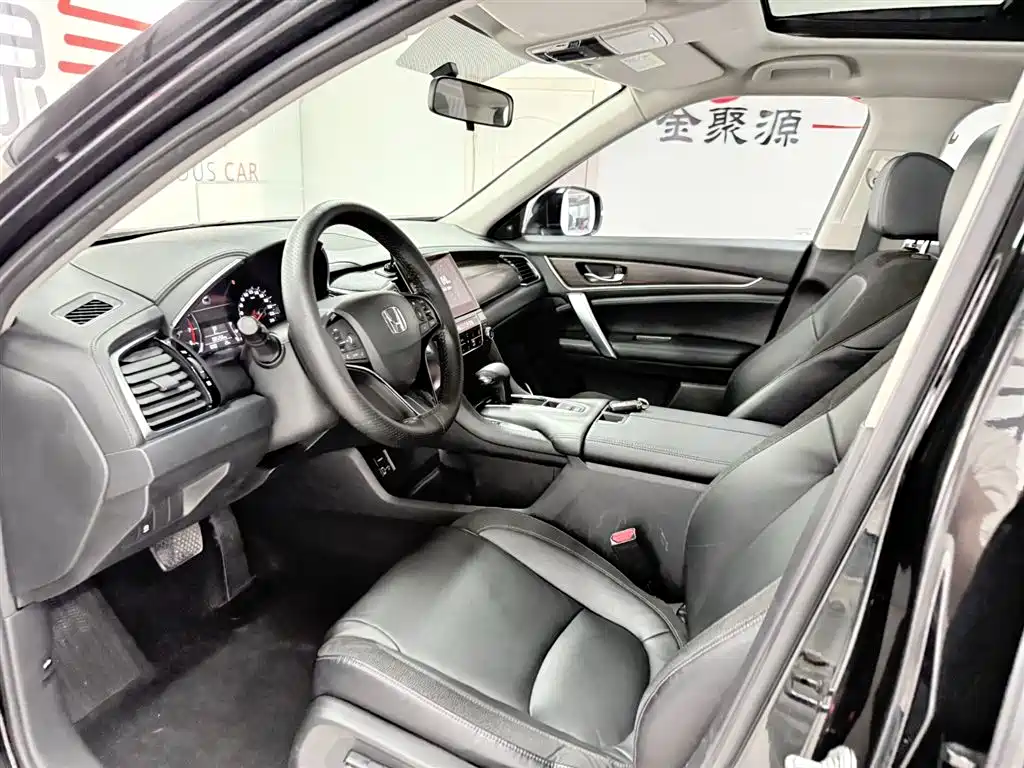 Honda Avancier 2017 240TURBO Luxury