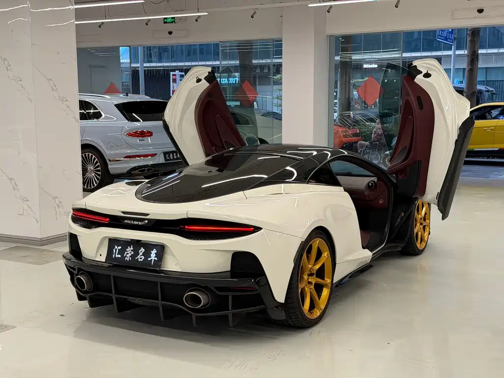 McLaren GT — миниатюра 8