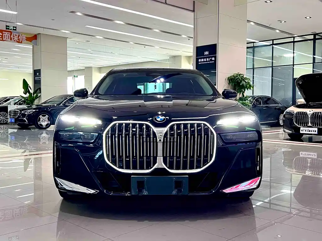 BMW 7 Series 7 2023 740Li Lead M Sport