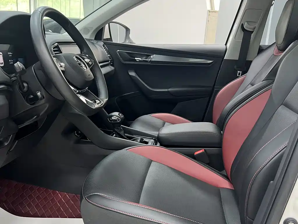 Skoda Karoq TSI280 Luxury Enjoy Edition, фото 13