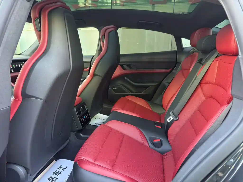 Porsche Taycan 2019 Taycan Turbo