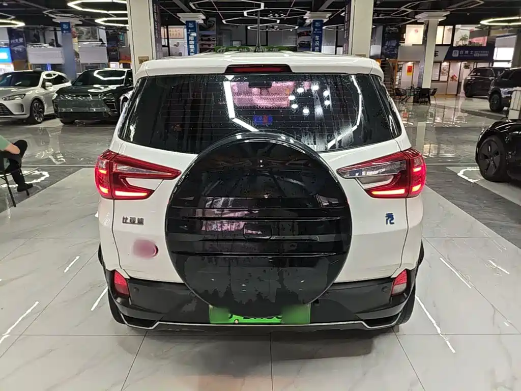 BYD Yuan EV — миниатюра 6