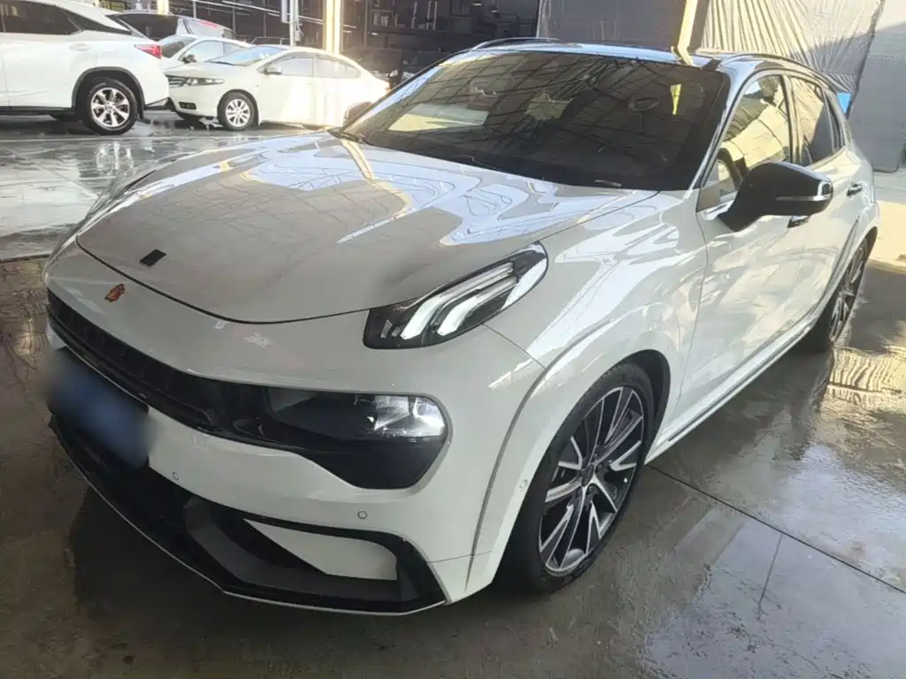 Lynk & Co 02 Hatchback