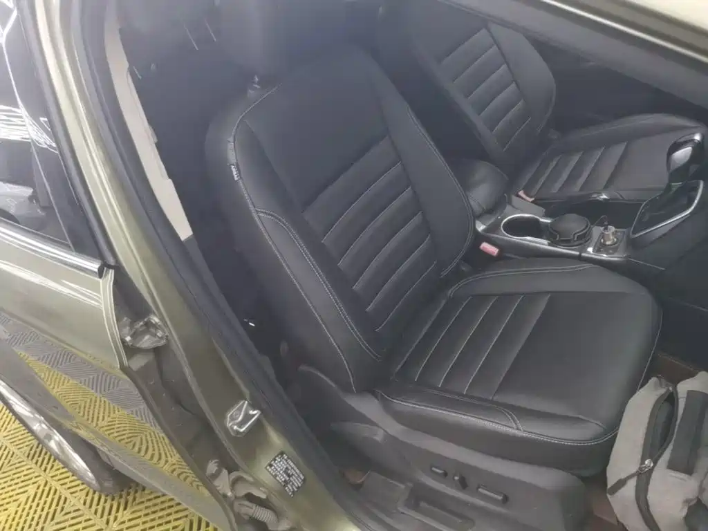 Ford Kuga — миниатюра 25