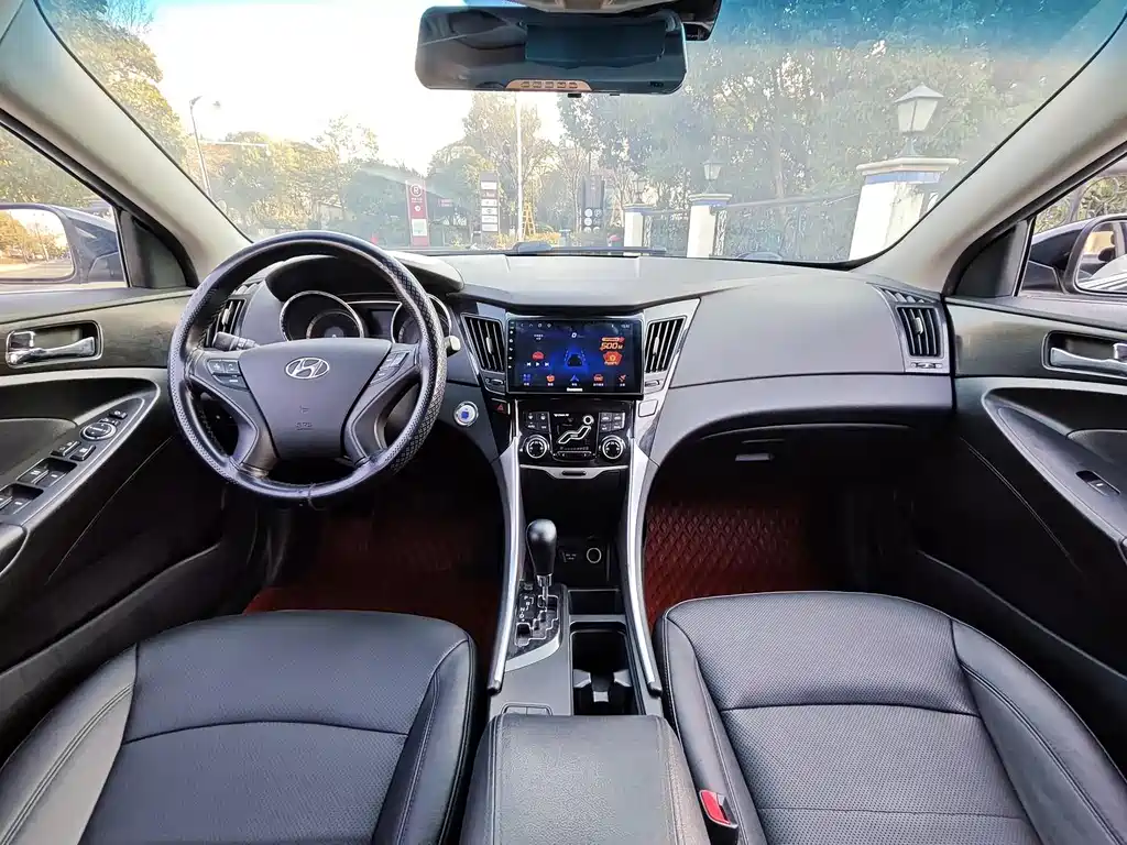 Hyundai Sonata — миниатюра 10