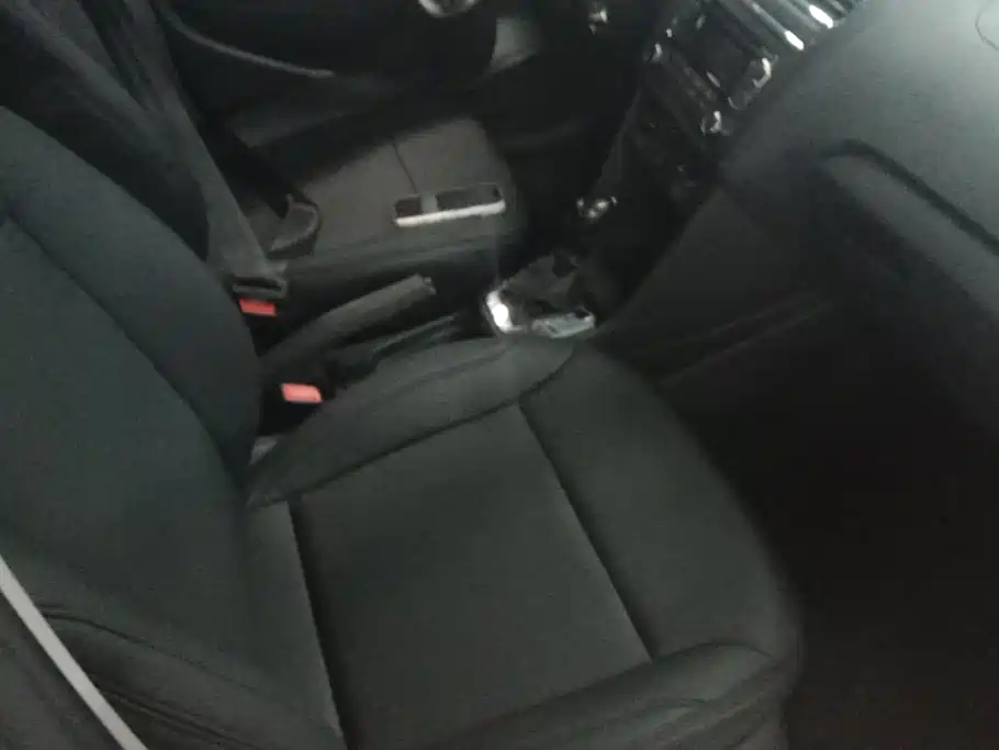 Volkswagen Polo — миниатюра 8